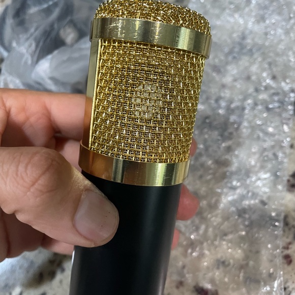 Microphone Studio Kit New 
N1 studio condenser microphone - Picture 5 of 10